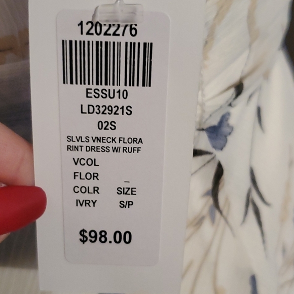 Sleevless floral dress 👗💐 - Picture 7 of 7